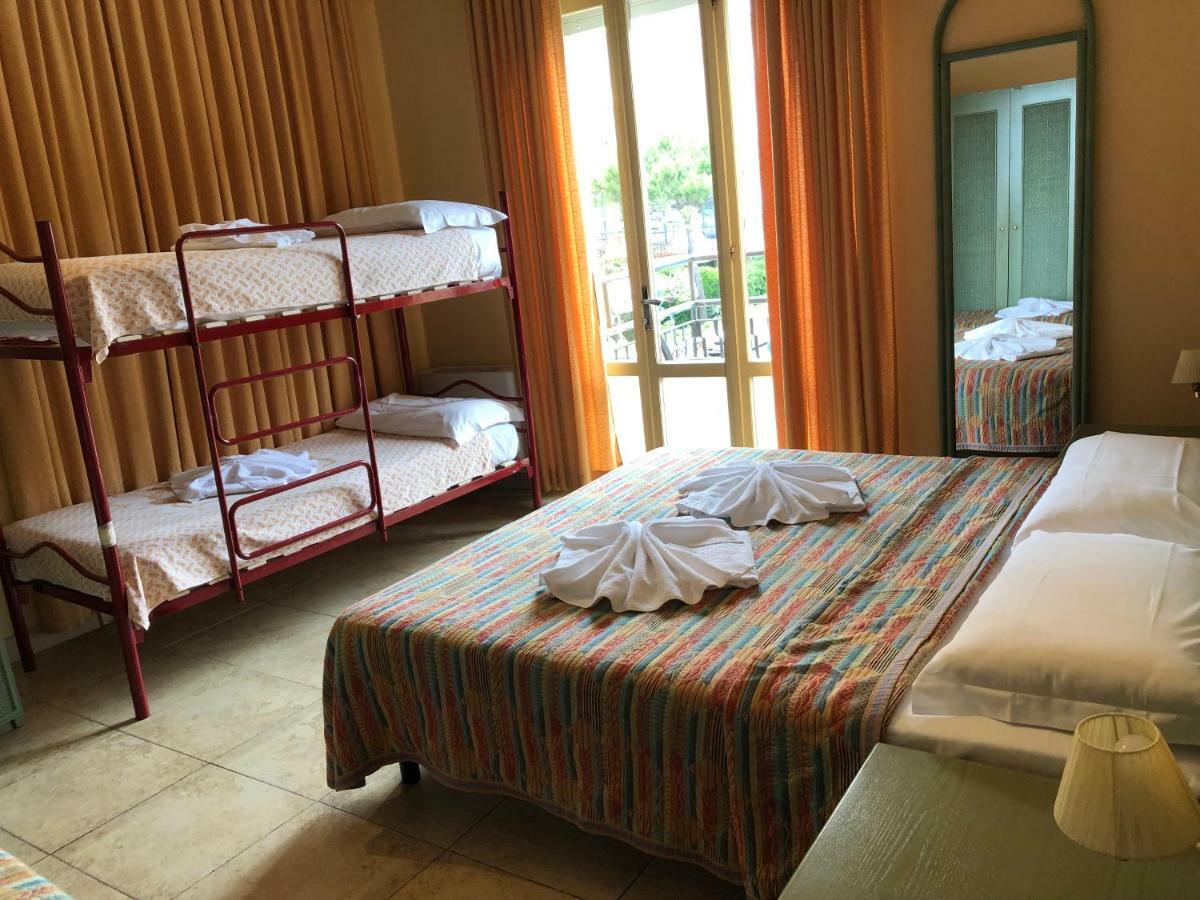 Hotel Amalfi Jesolo Extérieur photo